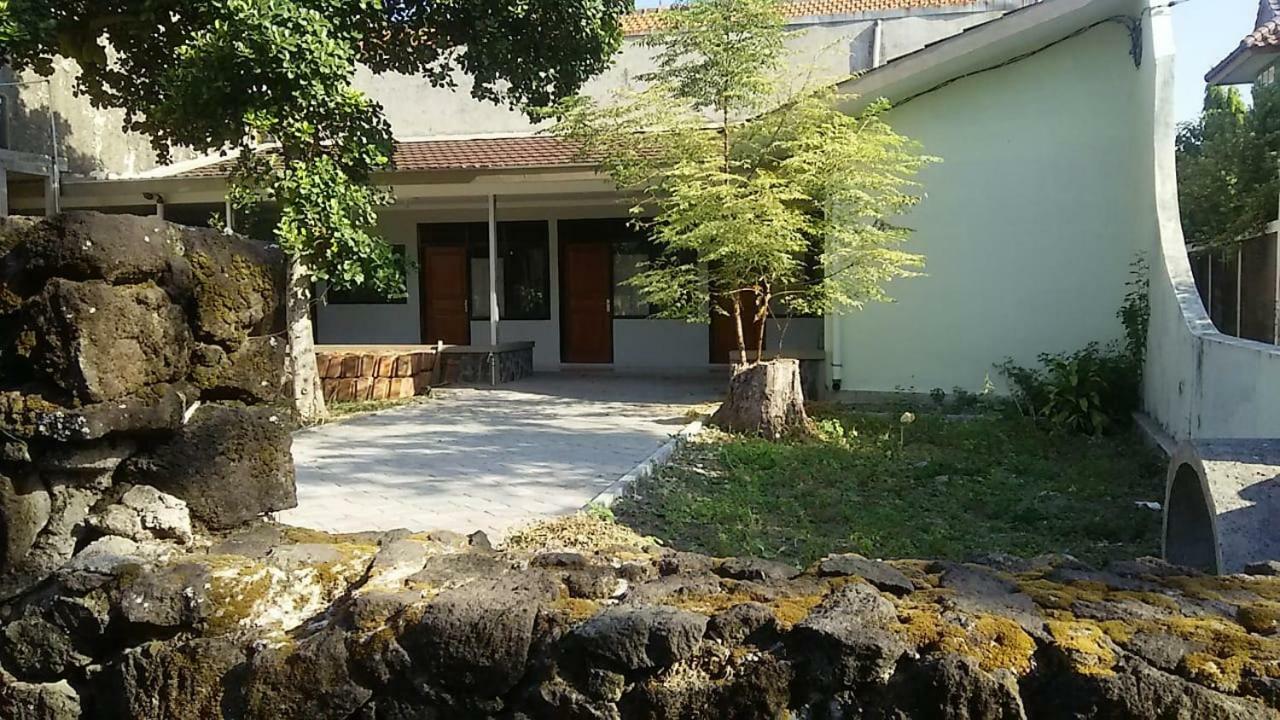 Srikaloka 12 Kostel - For Female And Couple Appartement Jogjakarta Buitenkant foto